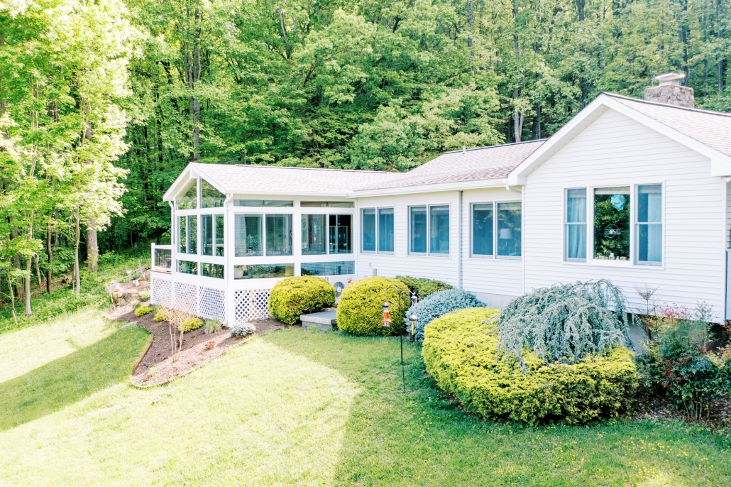 Home in Staunton, Virginia with new Valley Roofing windows.